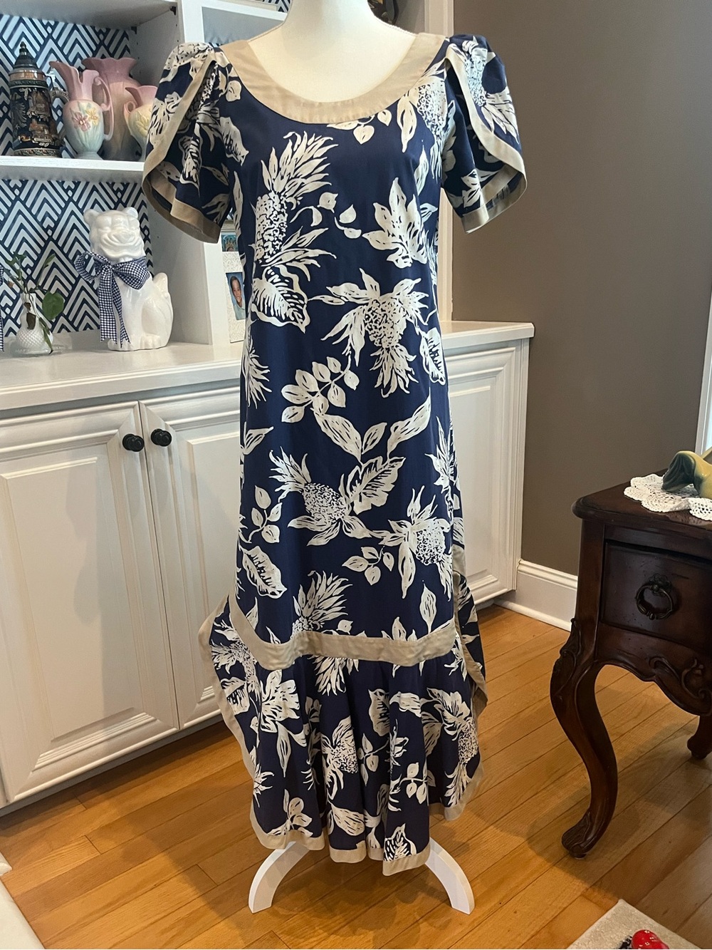 Vintage Princess Kaiulani Hawaii Dress  size Medium